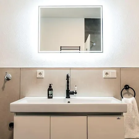 Kroenchen34 - Gym & Privatparkplatz *